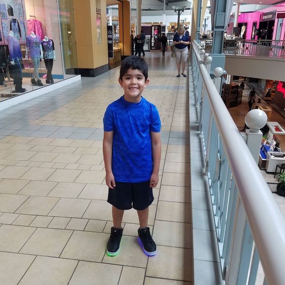 Meet your Posher, Rene - Picture 1 of 1